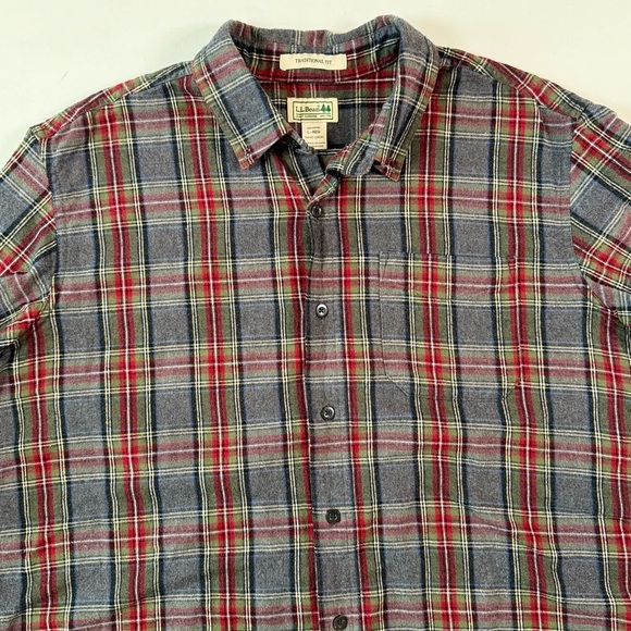 L.L.BEAN Men's Scotch Plaid Flannel Shirt, Traditional Fit Size L - Picture 9 of 10
